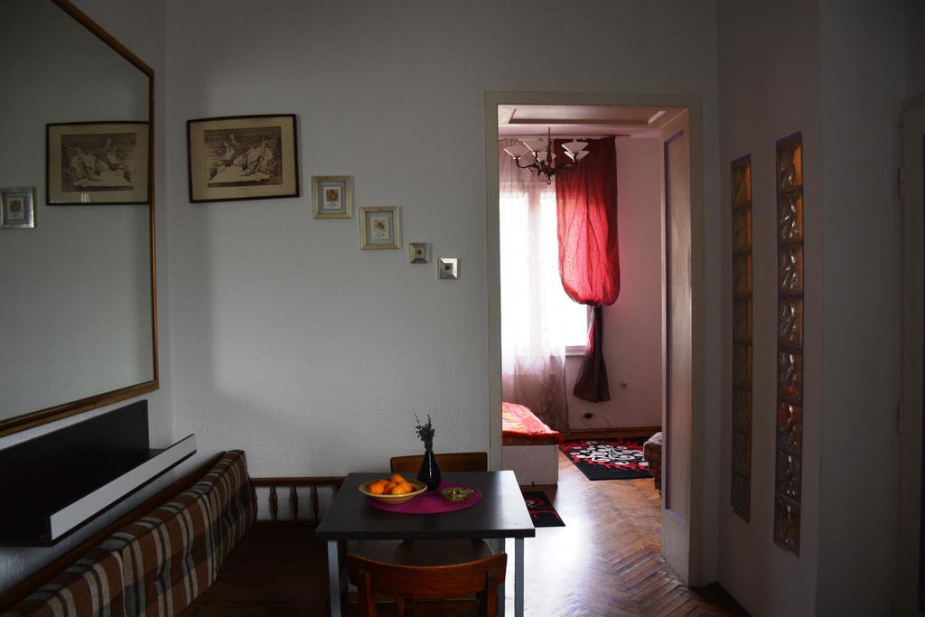 Cozy Downtown Apartment Belgrád Kültér fotó